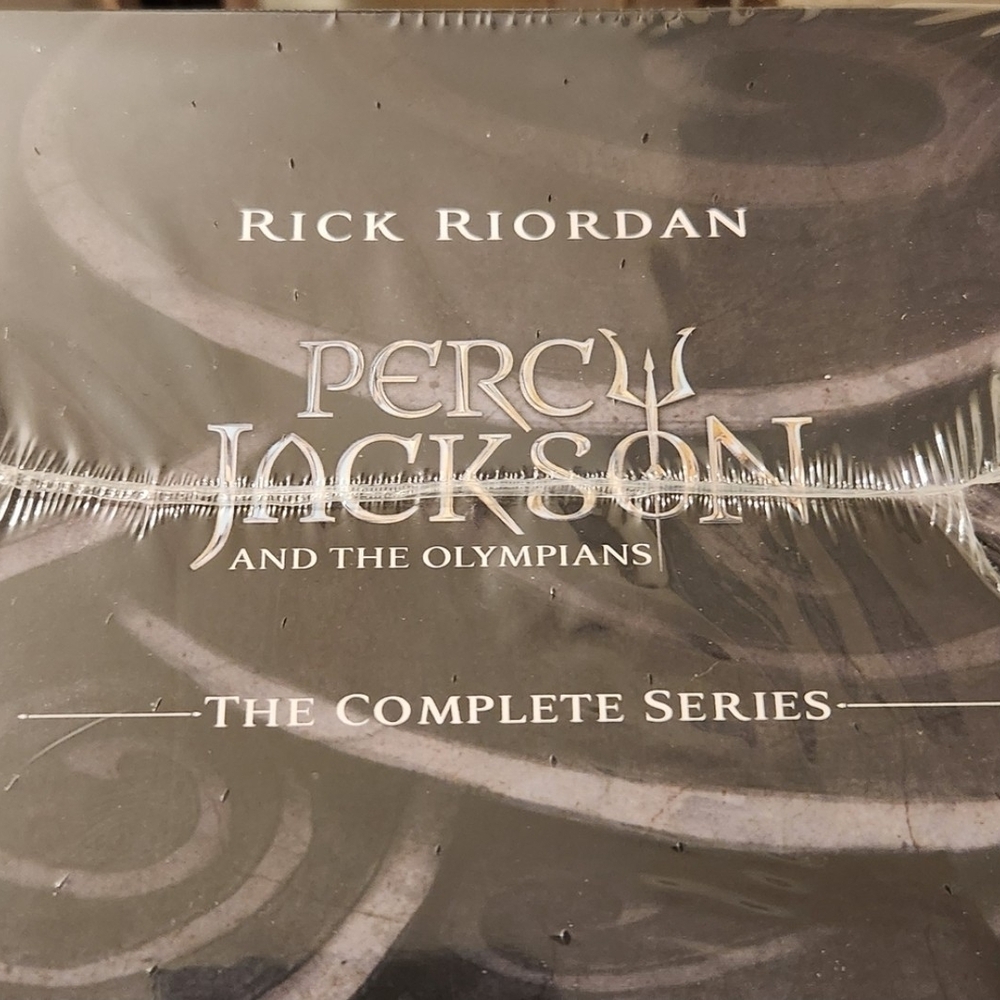 Percy Jackson and the Olympians Book - Picture 5 of 6